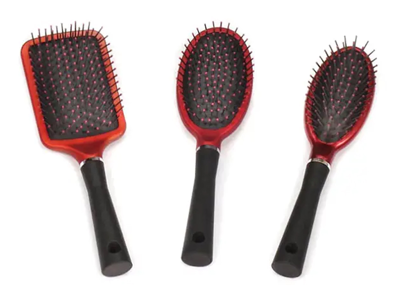 Perie de păr din plastic acoperită cu cauciuc