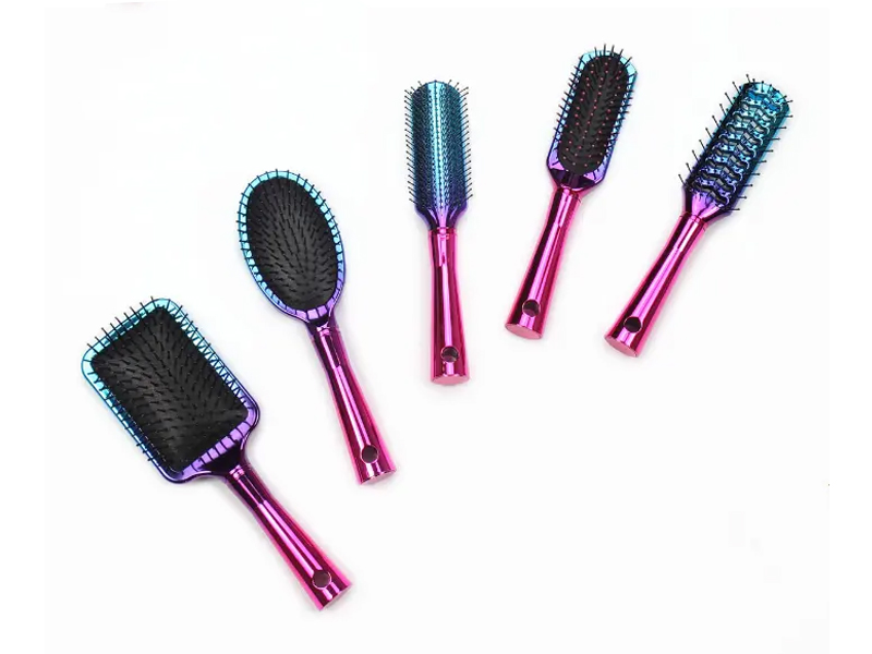 Diverse set de perii de păr din plastic